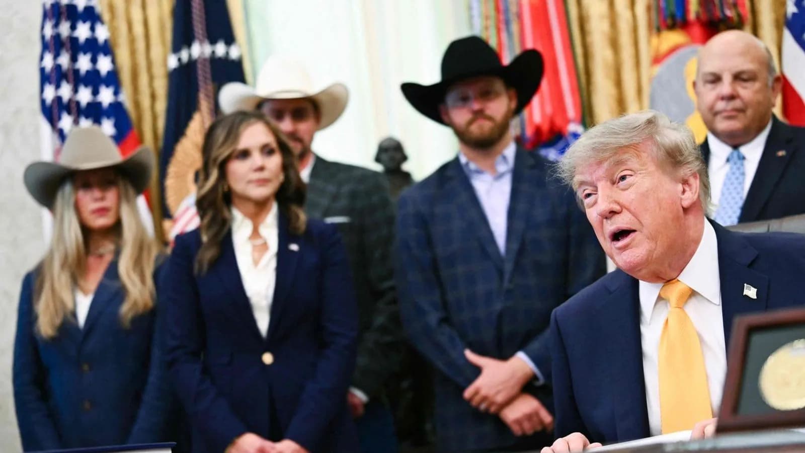Trump cuestiona aporte de México a EE.UU. en comentario