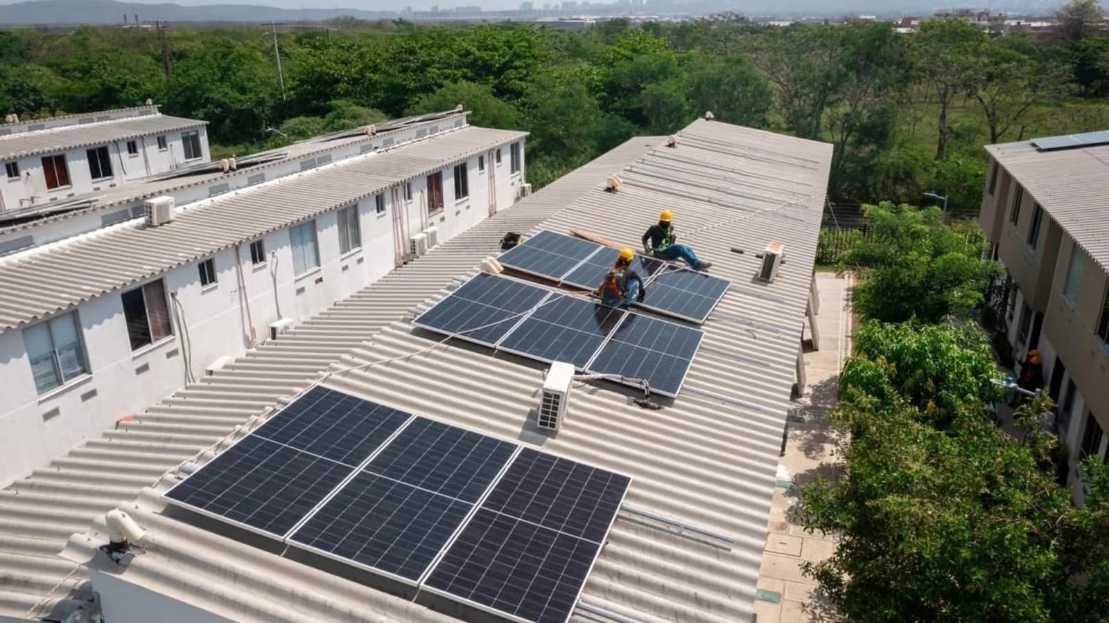 Colombia aprueba medidas de ahorro eléctrico por alerta de