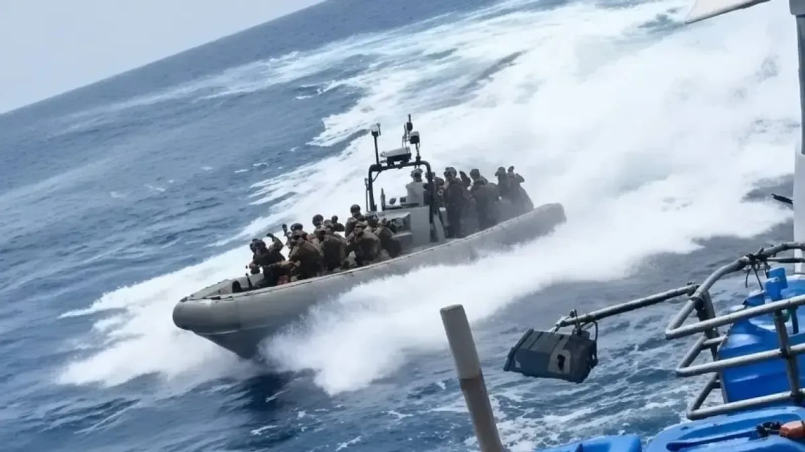 Pescadores ecuatorianos transmiten en vivo interceptación