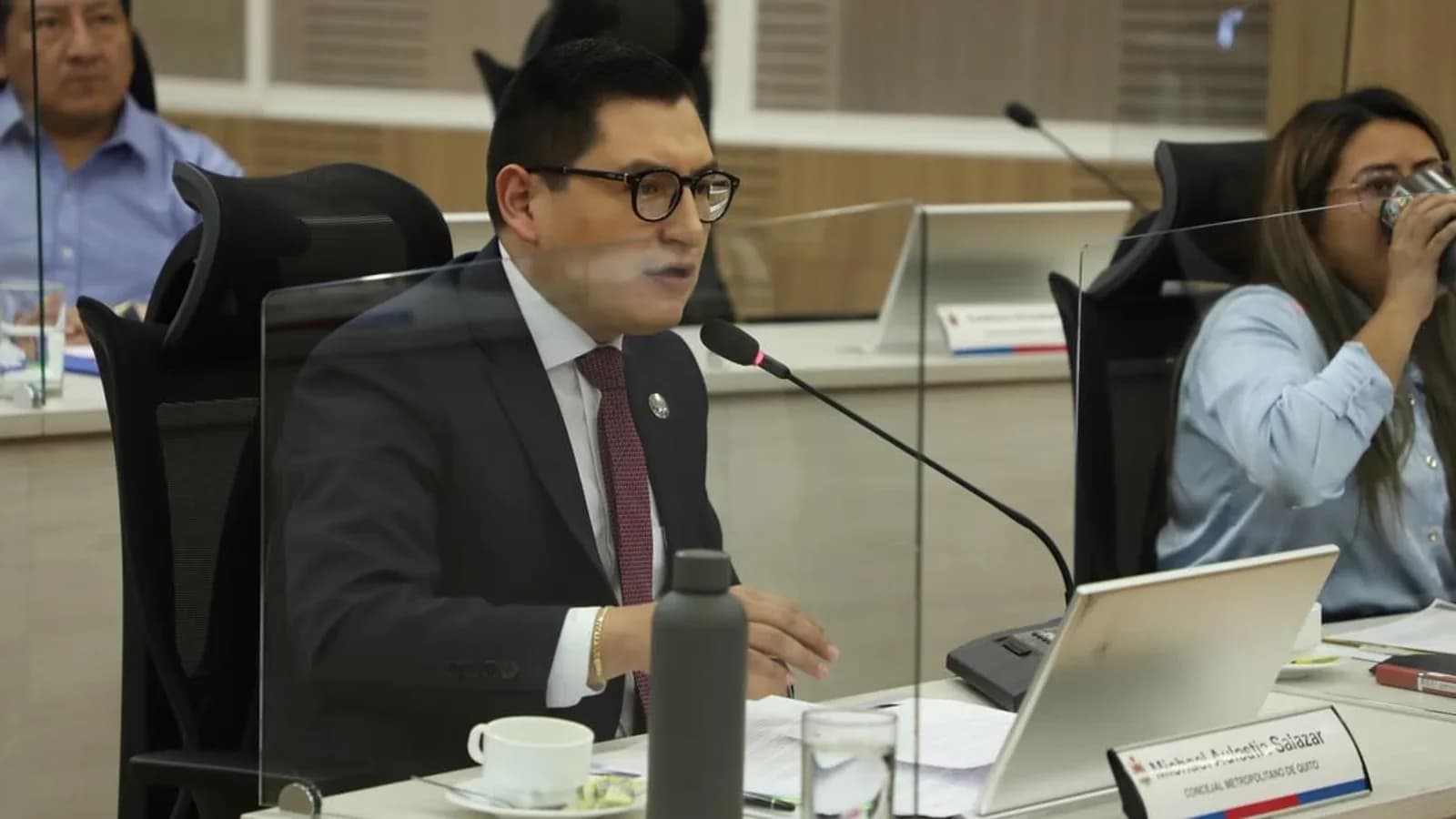 Concejal de Quito denuncia irregularidades en 65 millones