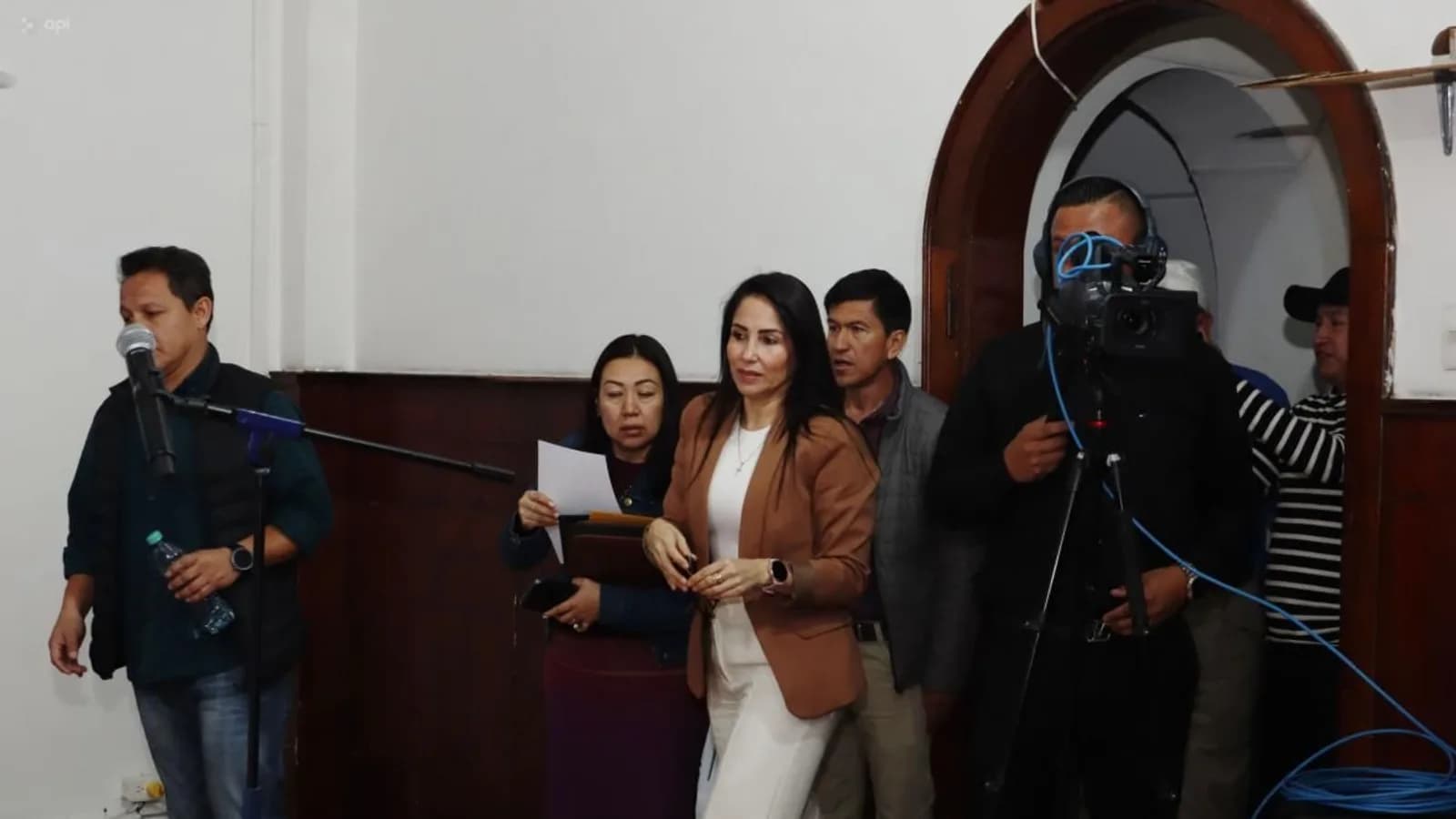González agota recursos legales para competir como prefecta
