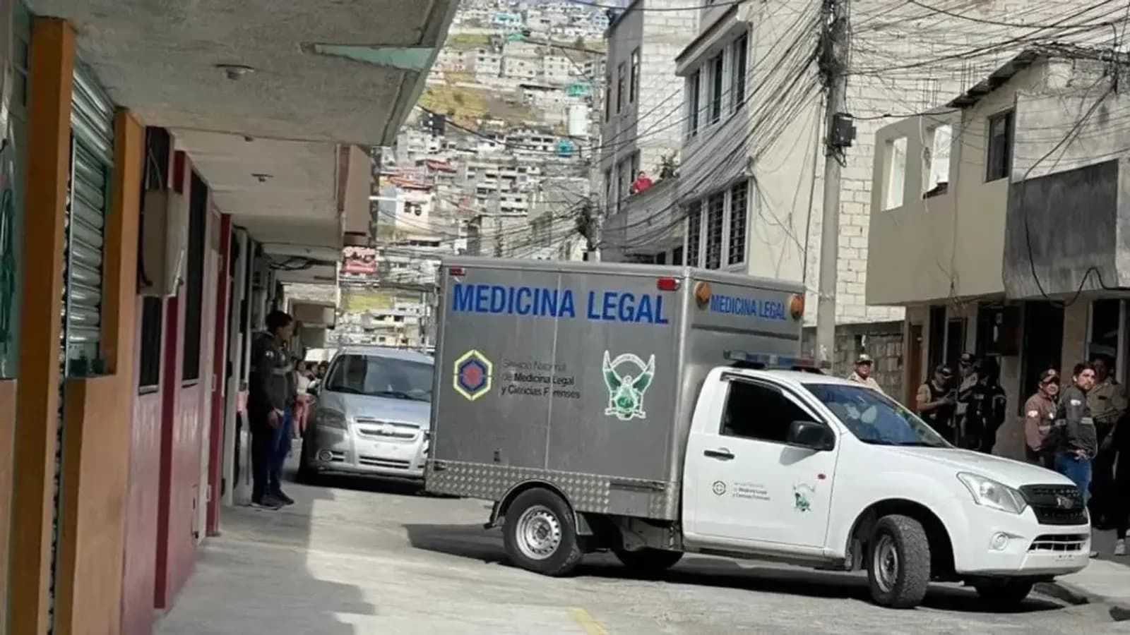 Sargento de Policía mata a su expareja y se suicida en Quito