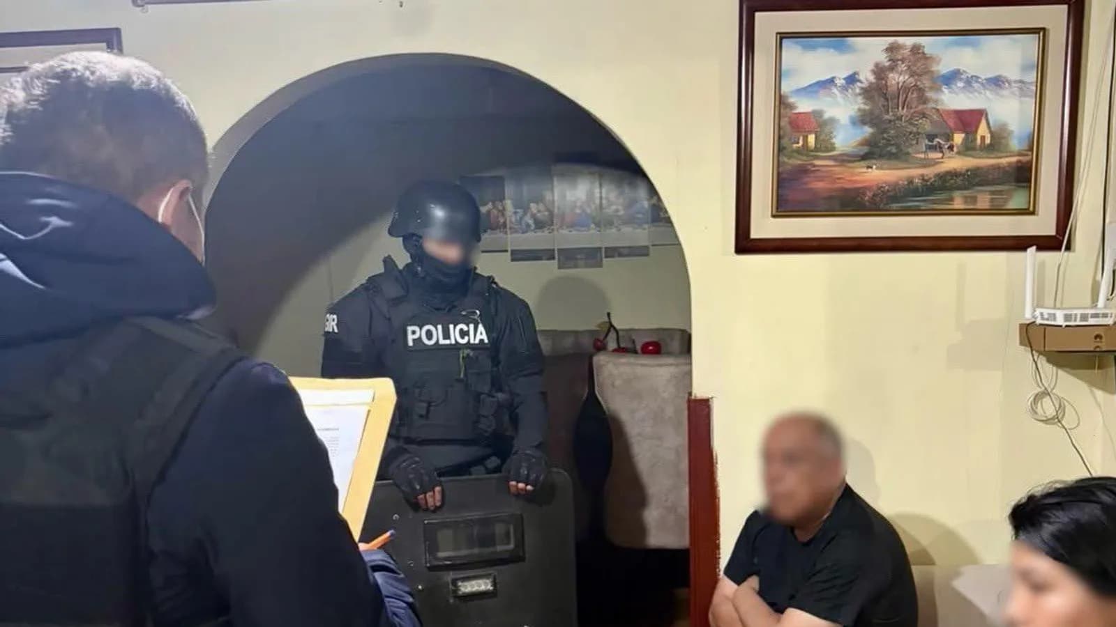 Desmantelan banda que estafaba adultos mayores en Quito