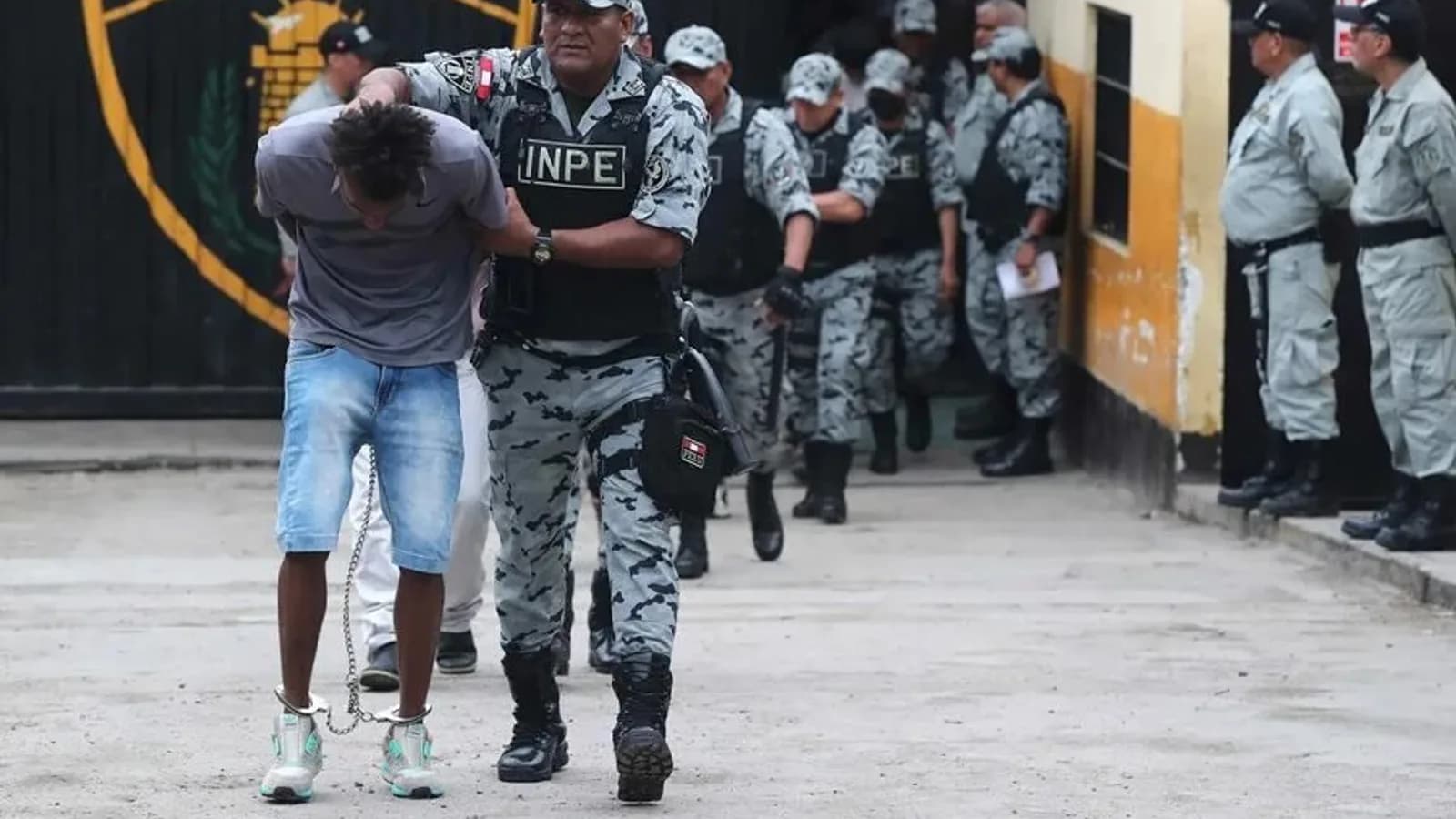 Perú decreta emergencia en cinco cárceles con líderes de