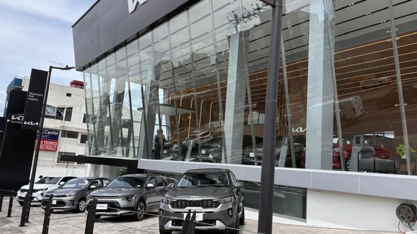 Ecuador acelera: uno de cada cuatro autos nuevos es híbrido