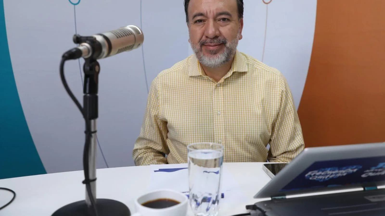 Alcalde de Quito reconoce irregularidades en compra de camiones recolectores de basura